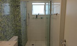 Produto Box articulado para banheiro