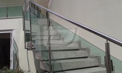 Produto Corrimão de inox com vidro