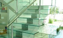 Produto Escada com vidro e inox