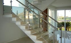 Produto Escadas de vidro é inox