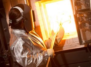 composição é técnica de fabricação do vidro