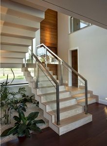 corrimão de escada cromado