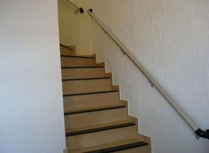 corrimão de parede para escada
