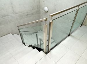 corrimão para escada externa