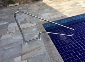 corrimão para piscina