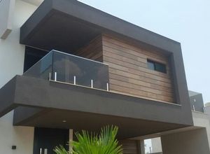 guarda corpo de sacada com vidro