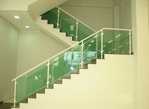 guarda corpo panorâmico escada