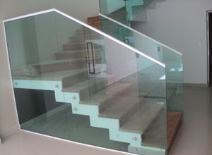 guarda corpo panorâmico escada