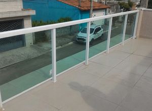 guarda corpo panorâmico escada