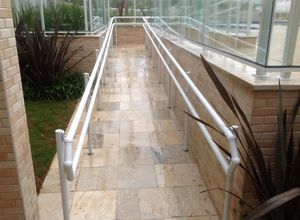 instalação de guarda corpo