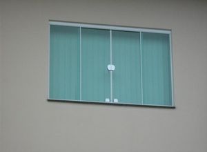 janela de vidro para sala