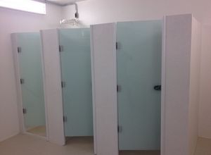 porta de vidro para banheiro