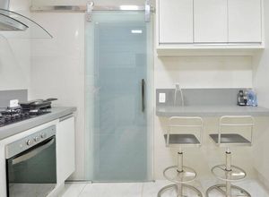 porta de vidro para cozinha