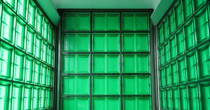Bloco de Vidro Verde: Estilo e Funcionalidade